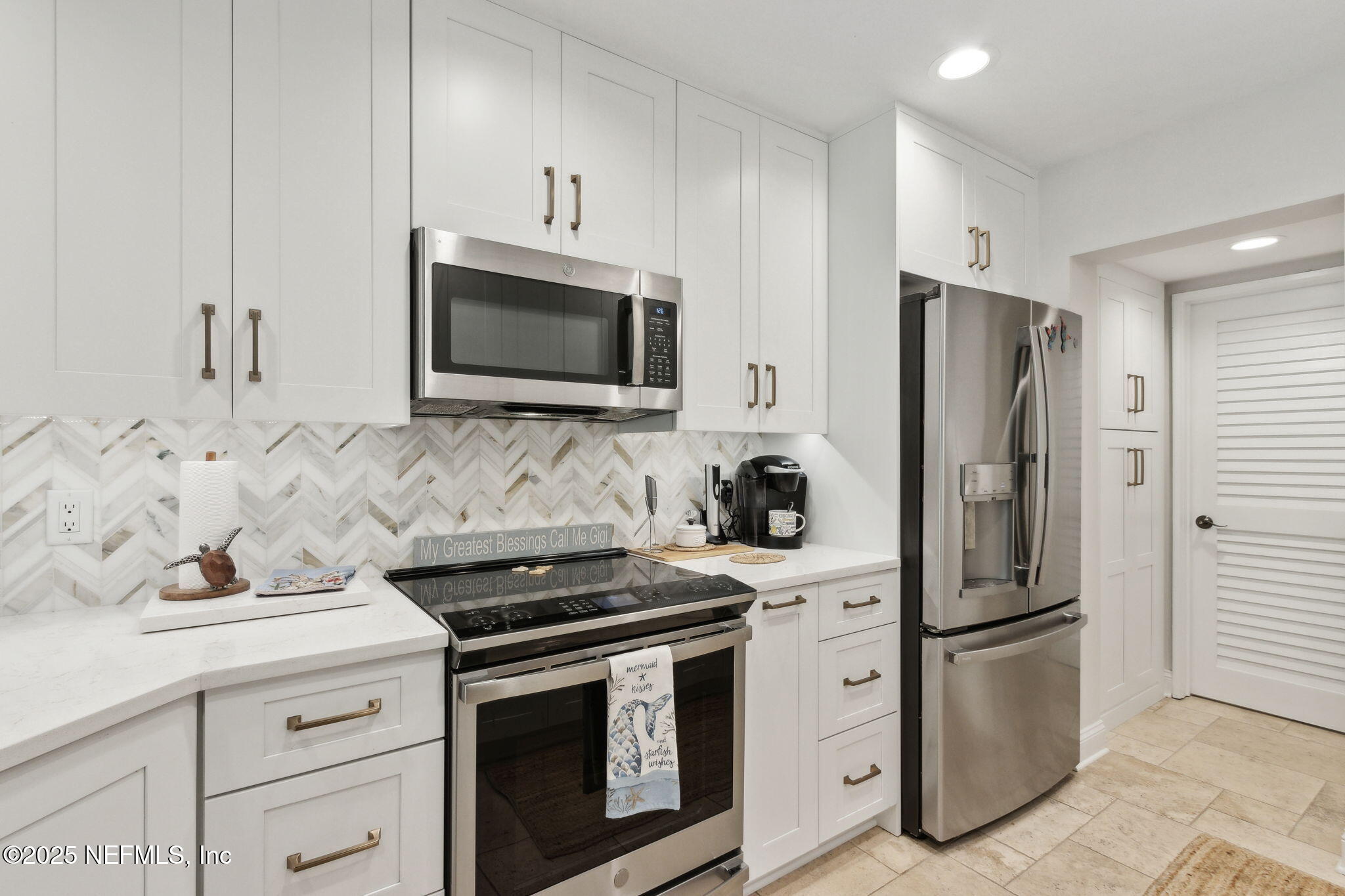 Condominium in Fernandina Beach FL 2055 BEACH WOOD Road 18.jpg