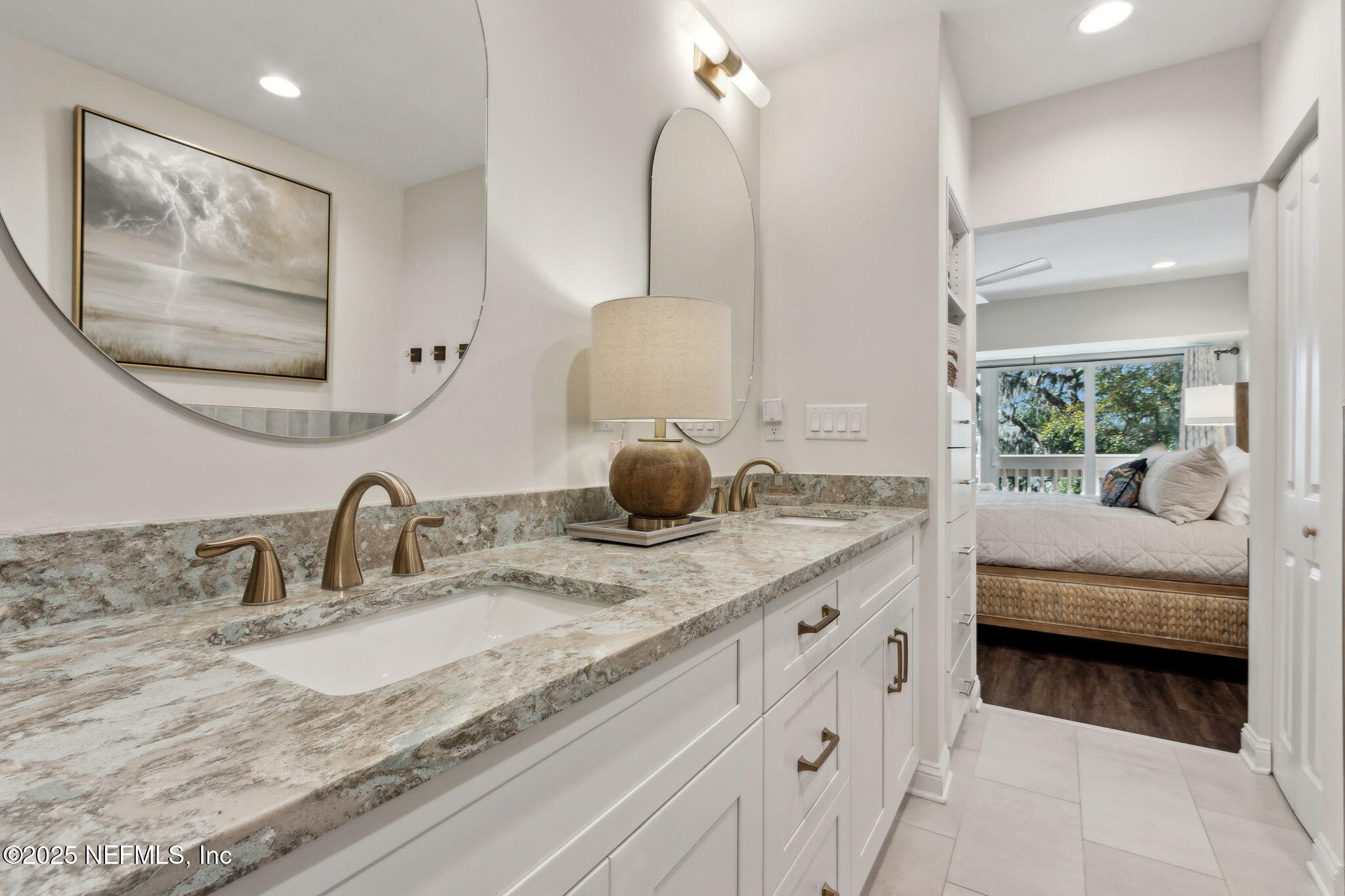 Condominium in Fernandina Beach FL 2055 BEACH WOOD Road 35.jpg
