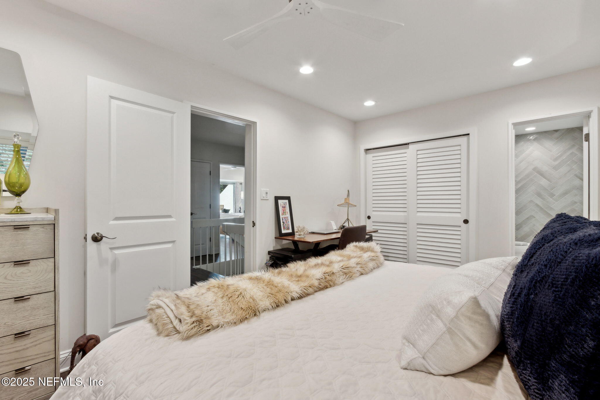 Condominium in Fernandina Beach FL 2055 BEACH WOOD Road 41.jpg