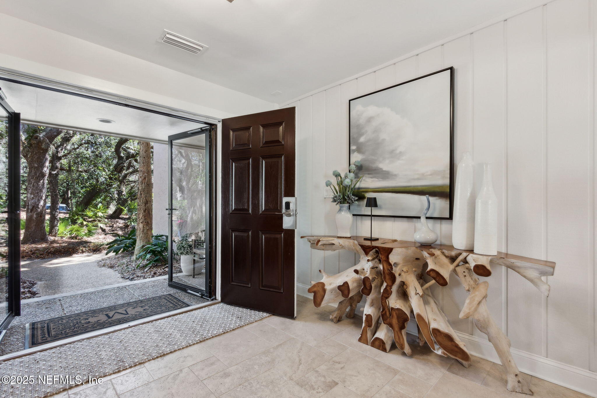 Condominium in Fernandina Beach FL 2055 BEACH WOOD Road 7.jpg