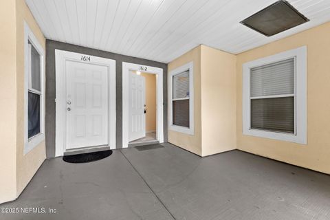 Condominium in Jacksonville FL 7920 MERRILL Road.jpg