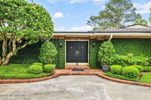 Single Family Residence in Jacksonville FL 4105 VENETIA Boulevard.jpg