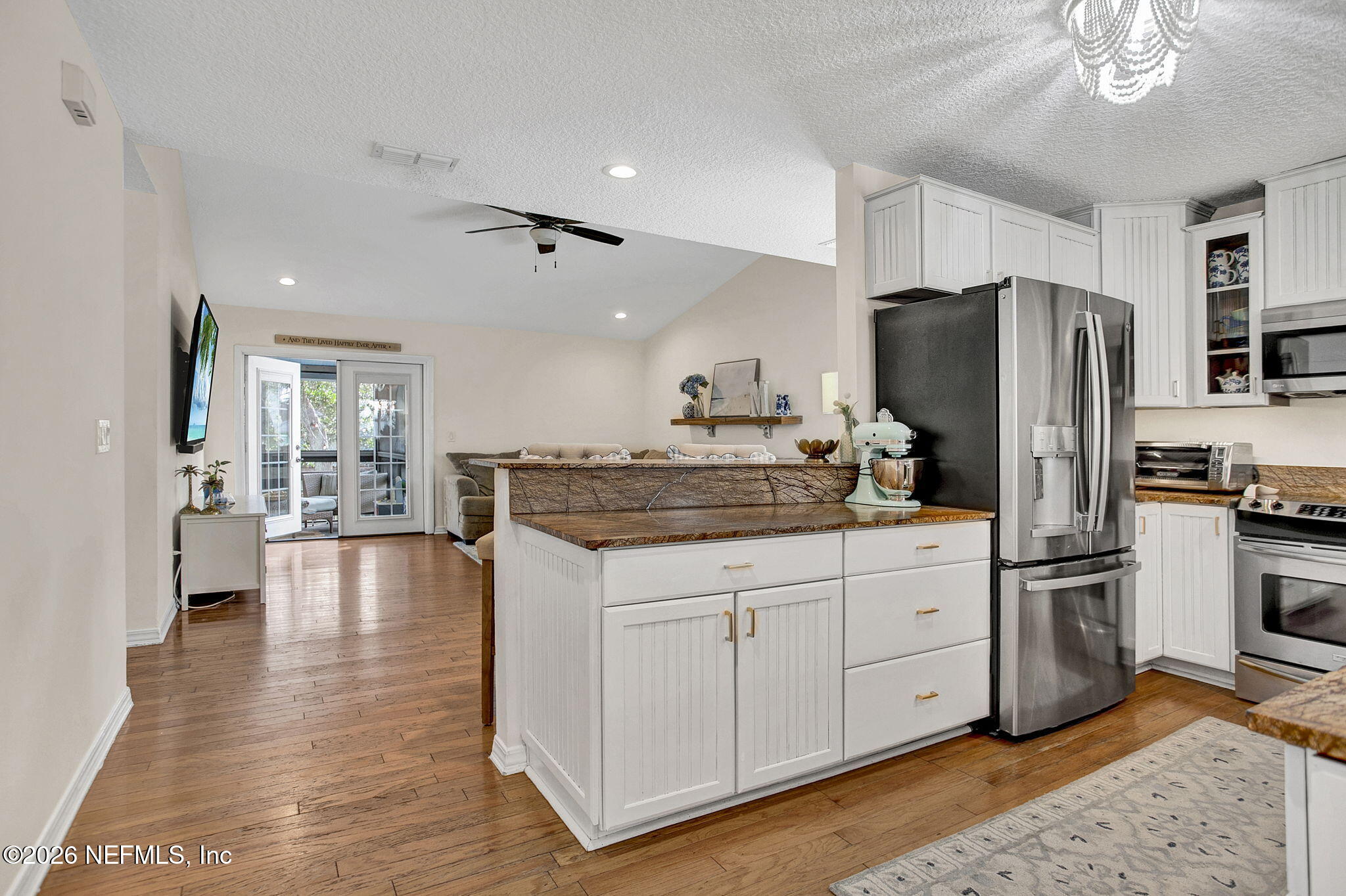 1091 13 St, Jacksonville Beach, FL 32250 photo