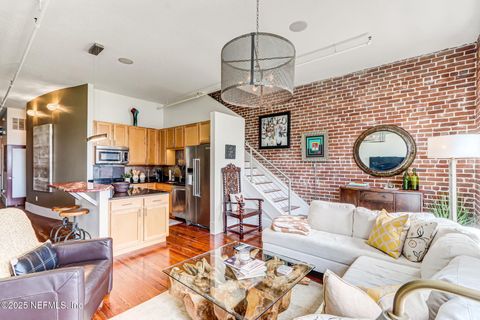 Condominium in Jacksonville FL 301 E BAY Street #405 1.jpg