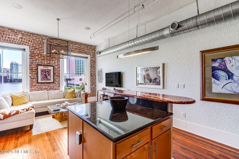 Condominium in Jacksonville FL 301 E BAY Street #405 11.jpg
