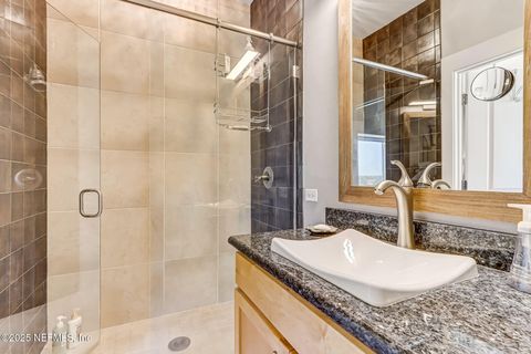 Condominium in Jacksonville FL 301 E BAY Street #405 29.jpg