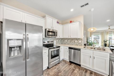 Townhouse in Jacksonville FL 8115 ECHO SPRINGS Road 9.jpg