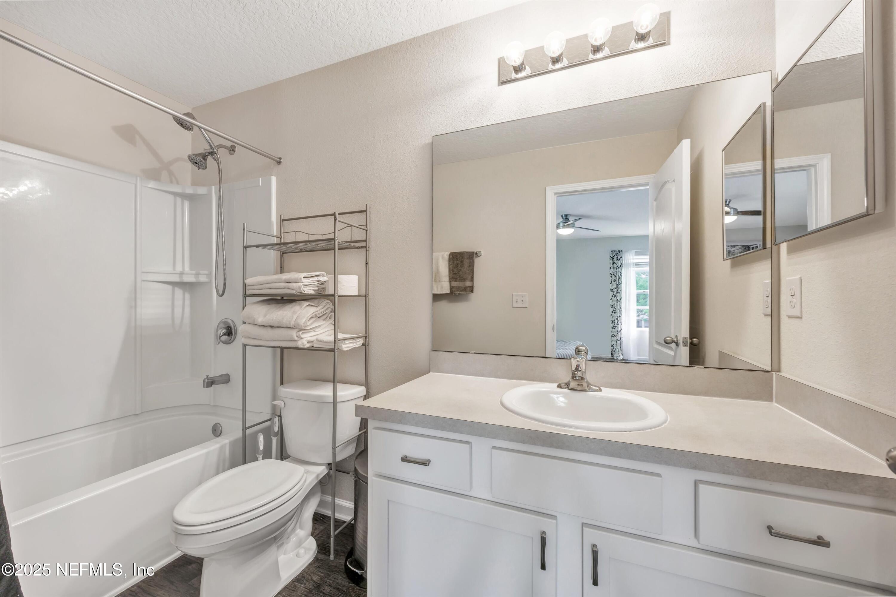 Townhouse in Jacksonville FL 8115 ECHO SPRINGS Road 15.jpg