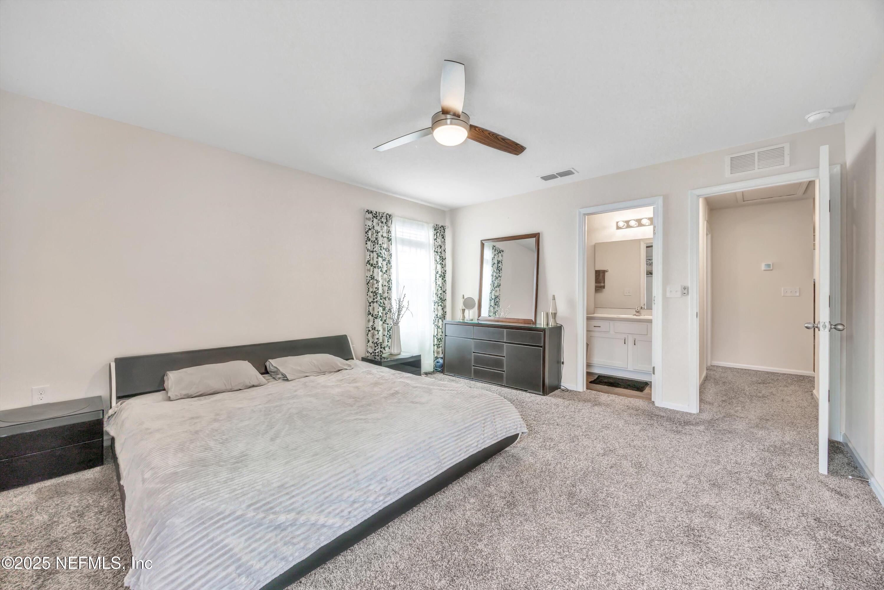 Townhouse in Jacksonville FL 8115 ECHO SPRINGS Road 14.jpg
