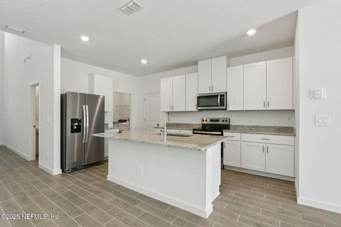 Single Family Residence in Jacksonville FL 10795 LISHWOOD Way 9.jpg