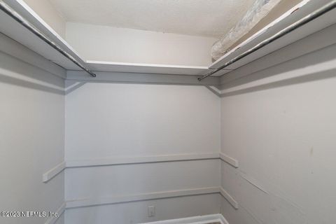 Single Family Residence in Jacksonville FL 727 ANTIGUA Road 15.jpg