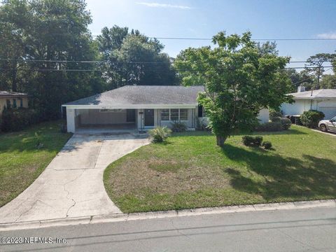 Single Family Residence in Jacksonville FL 727 ANTIGUA Road 25.jpg