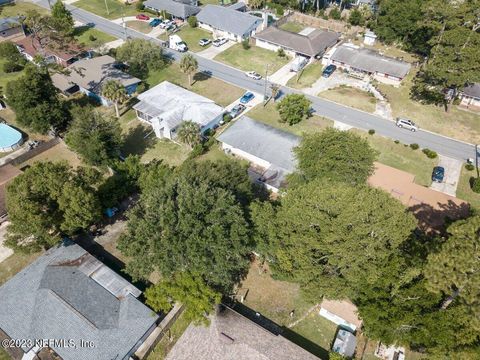 Single Family Residence in Jacksonville FL 727 ANTIGUA Road 31.jpg