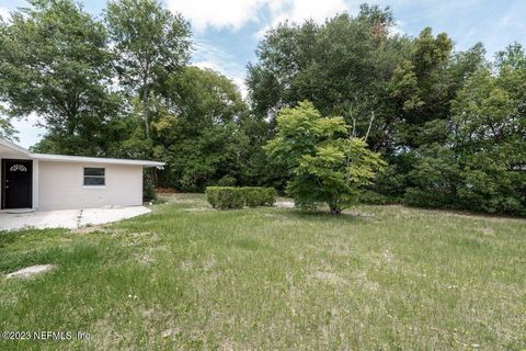 Single Family Residence in Jacksonville FL 727 ANTIGUA Road 22.jpg