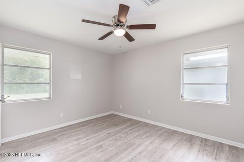 Single Family Residence in Jacksonville FL 727 ANTIGUA Road 18.jpg
