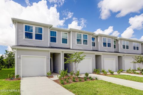 Townhouse in Orange Park FL 634 HOLLY LAKES Drive.jpg