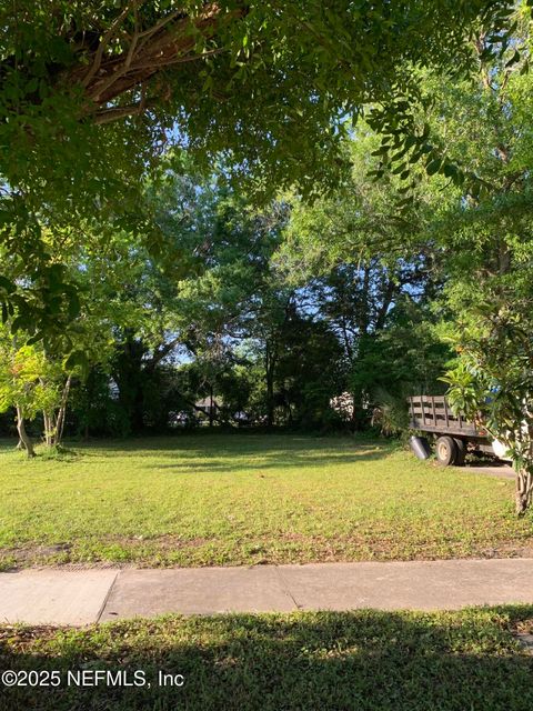 Unimproved Land in Jacksonville FL 1169 W 31ST Street 4.jpg