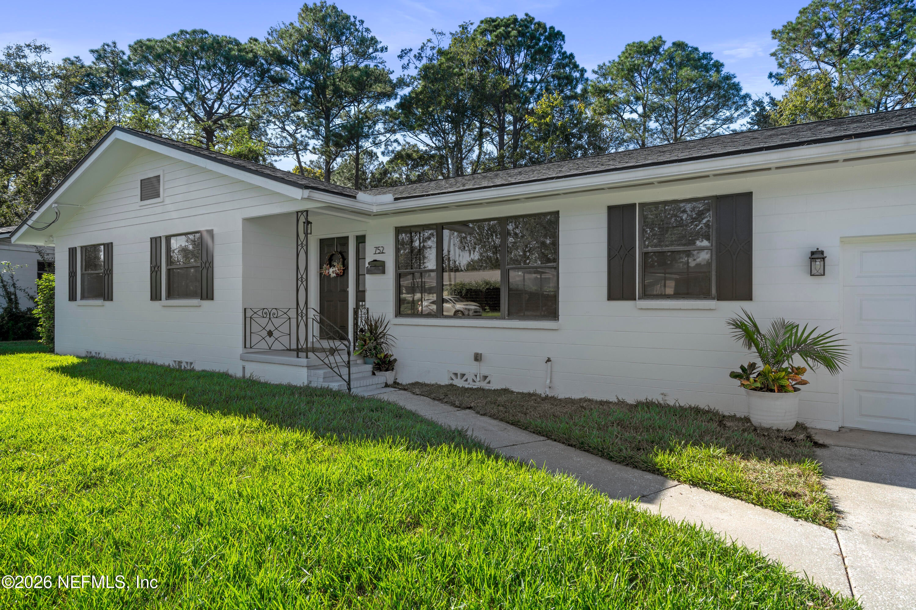 752 Acapulco Rd, Jacksonville, FL 32216