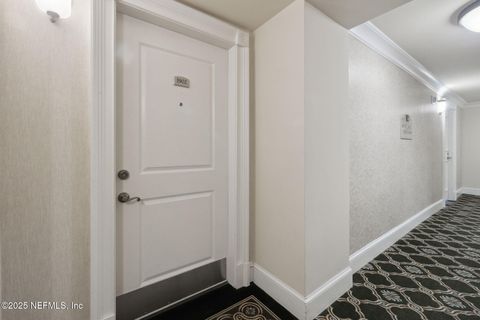 Condominium in Jacksonville FL 400 E BAY Street #1902 7.jpg