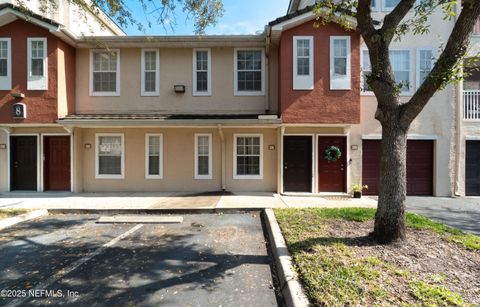 Condominium in Jacksonville FL 10075 GATE Parkway.jpg