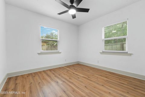 Single Family Residence in Jacksonville FL 3303 PLUM Street 18.jpg