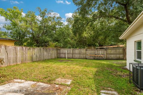 Single Family Residence in Jacksonville FL 3303 PLUM Street 21.jpg