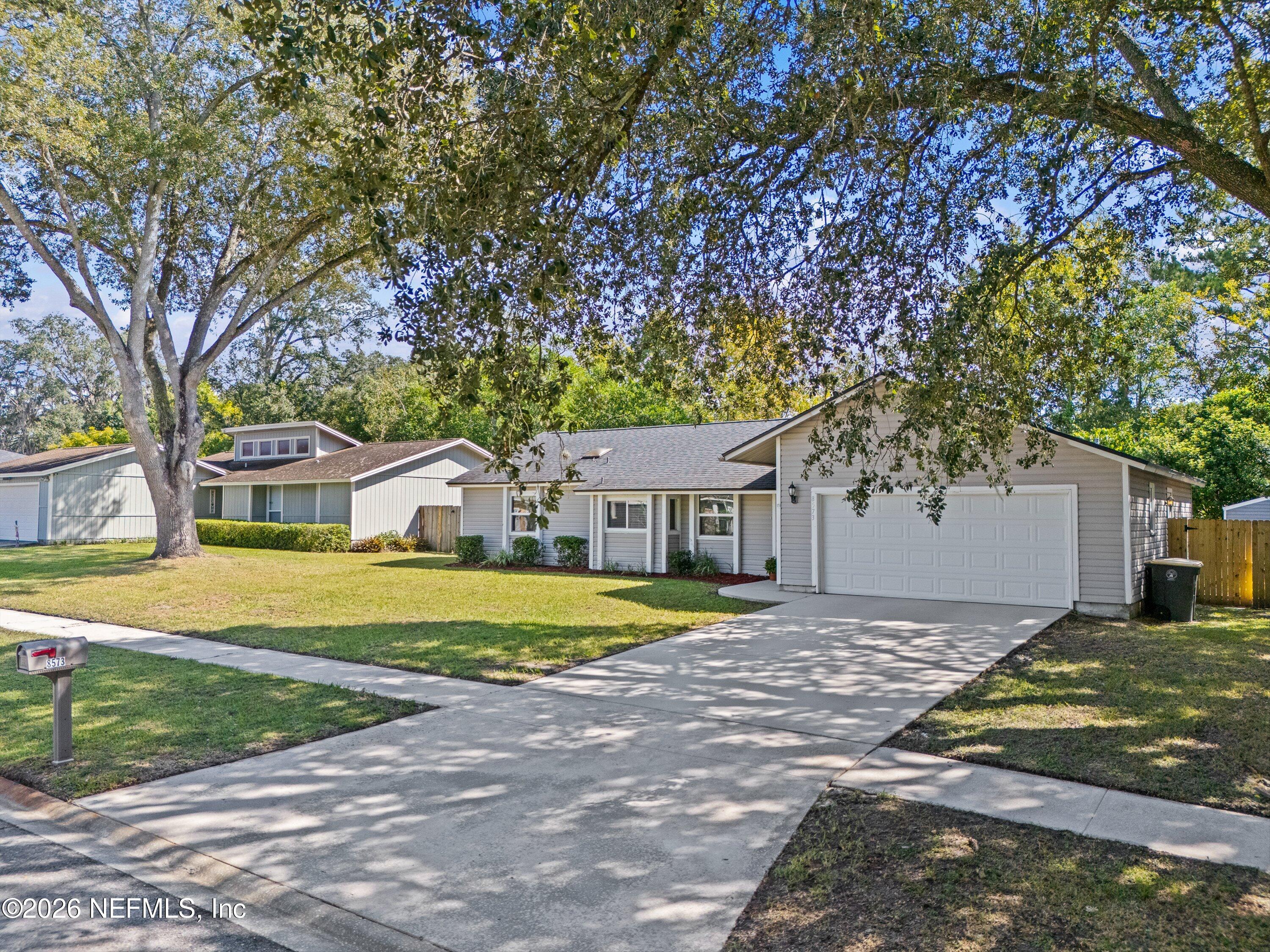 8573 Blackberry Ln, Jacksonville, FL 32244 photo