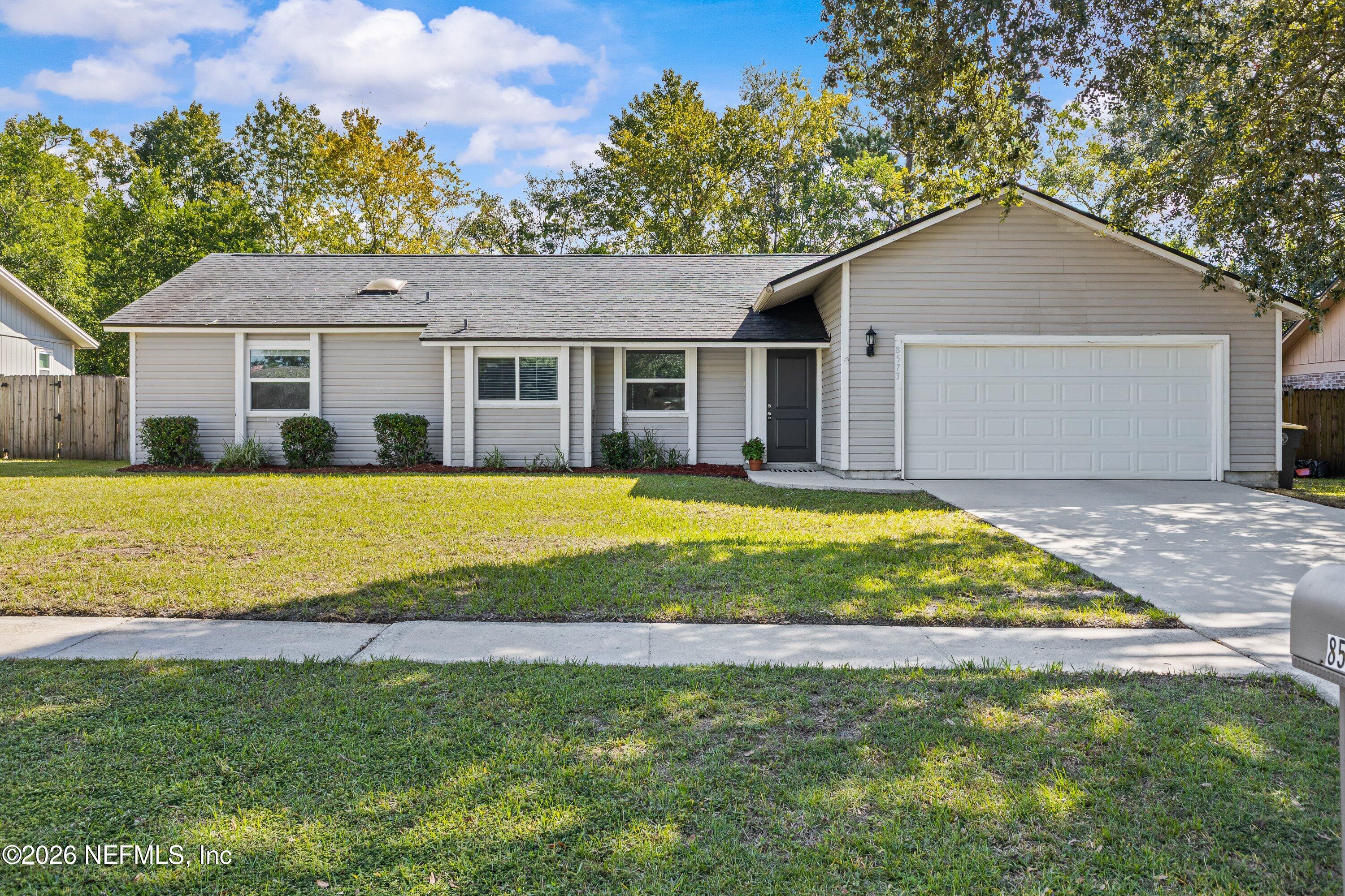 8573 Blackberry Ln, Jacksonville, FL 32244