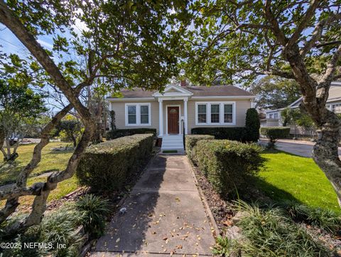 Single Family Residence in Jacksonville FL 2150 MINERVA Avenue.jpg