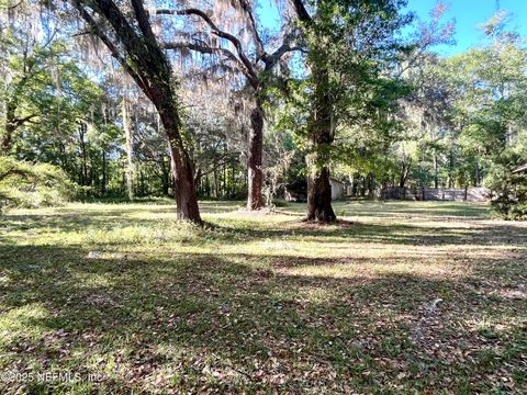 Single Family Residence in Florahome FL 510 W HILLSBOROUGH Avenue 4.jpg