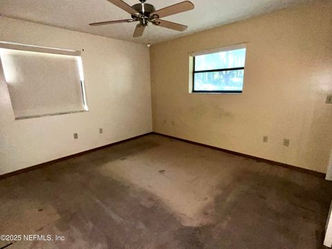Single Family Residence in Florahome FL 510 W HILLSBOROUGH Avenue 13.jpg