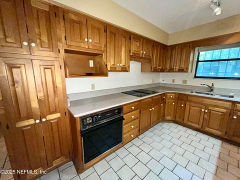 Single Family Residence in Florahome FL 510 W HILLSBOROUGH Avenue 11.jpg