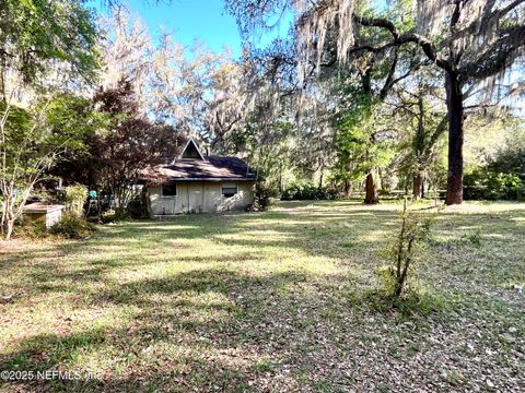 Single Family Residence in Florahome FL 510 W HILLSBOROUGH Avenue 7.jpg