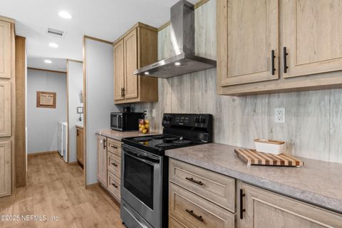 Mobile Home in Jacksonville FL 13178 DUVAL LAKE Road 10.jpg