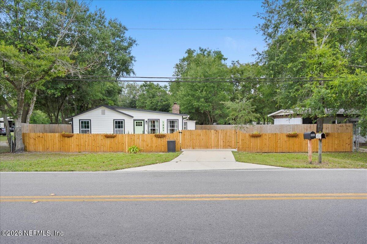 1889 Faye Rd, Jacksonville, FL 32218