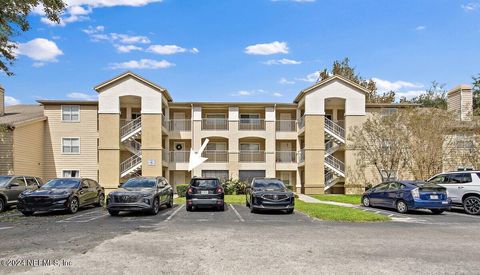Condominium in Ponte Vedra Beach FL 5 ARBOR CLUB Drive #103.jpg