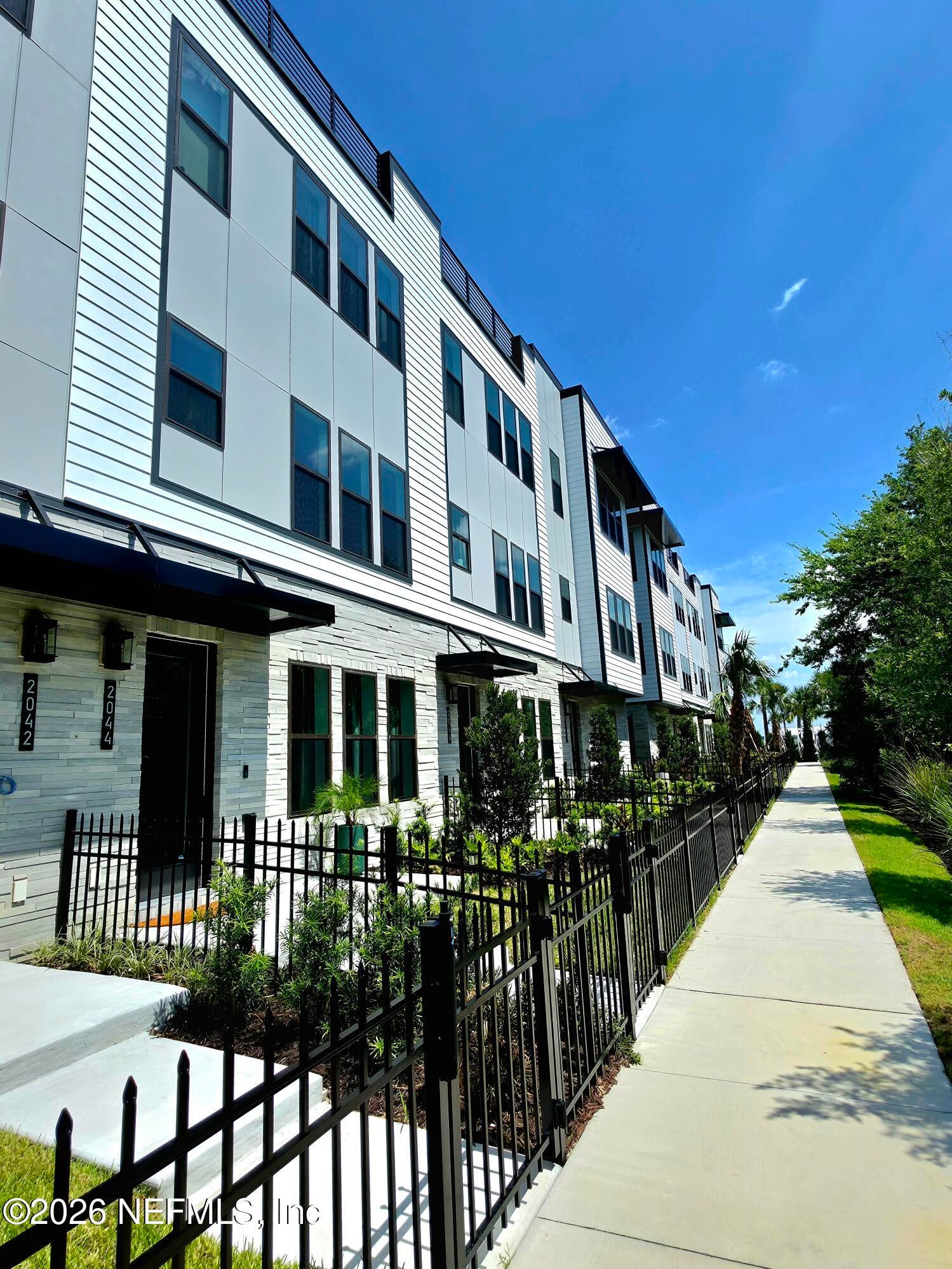 2018 Prudential Dr, Jacksonville, FL 32207 photo