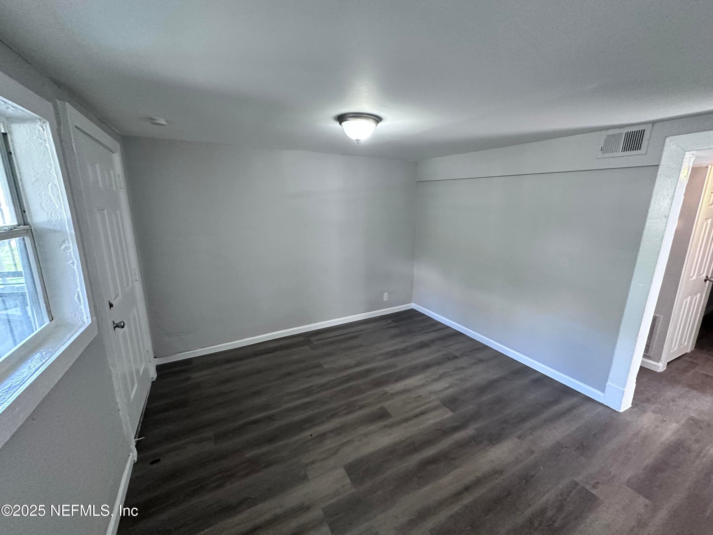 1567 6 St, Jacksonville, FL 32209