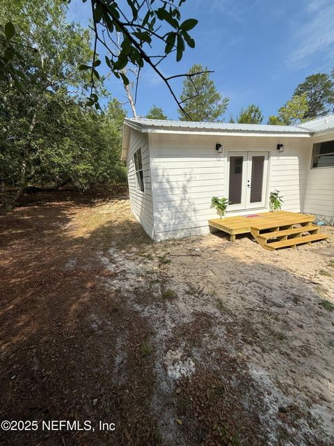 Single Family Residence in Florahome FL 143 DESOTO Drive 2.jpg