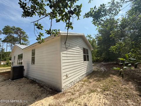 Single Family Residence in Florahome FL 143 DESOTO Drive 3.jpg