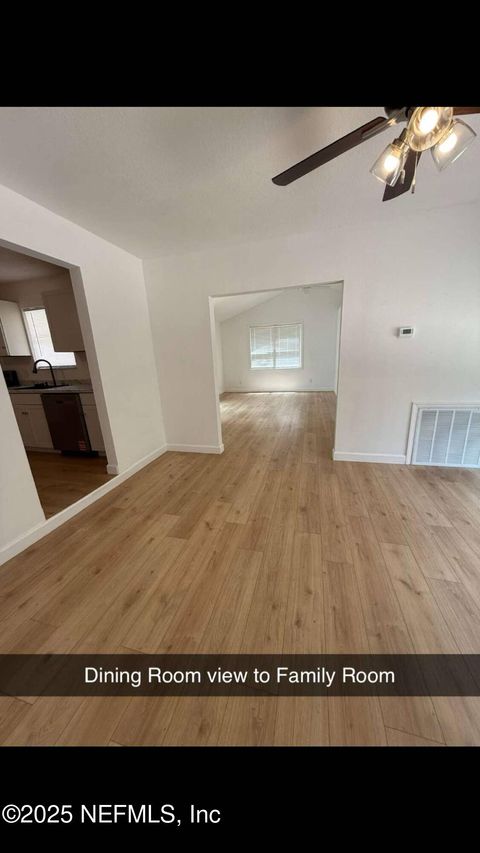 Single Family Residence in Florahome FL 143 DESOTO Drive 15.jpg