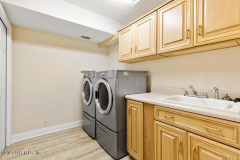 Single Family Residence in Jacksonville FL 7843 MOUNT RANIER Drive 49.jpg