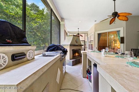 Single Family Residence in Jacksonville FL 7843 MOUNT RANIER Drive 85.jpg
