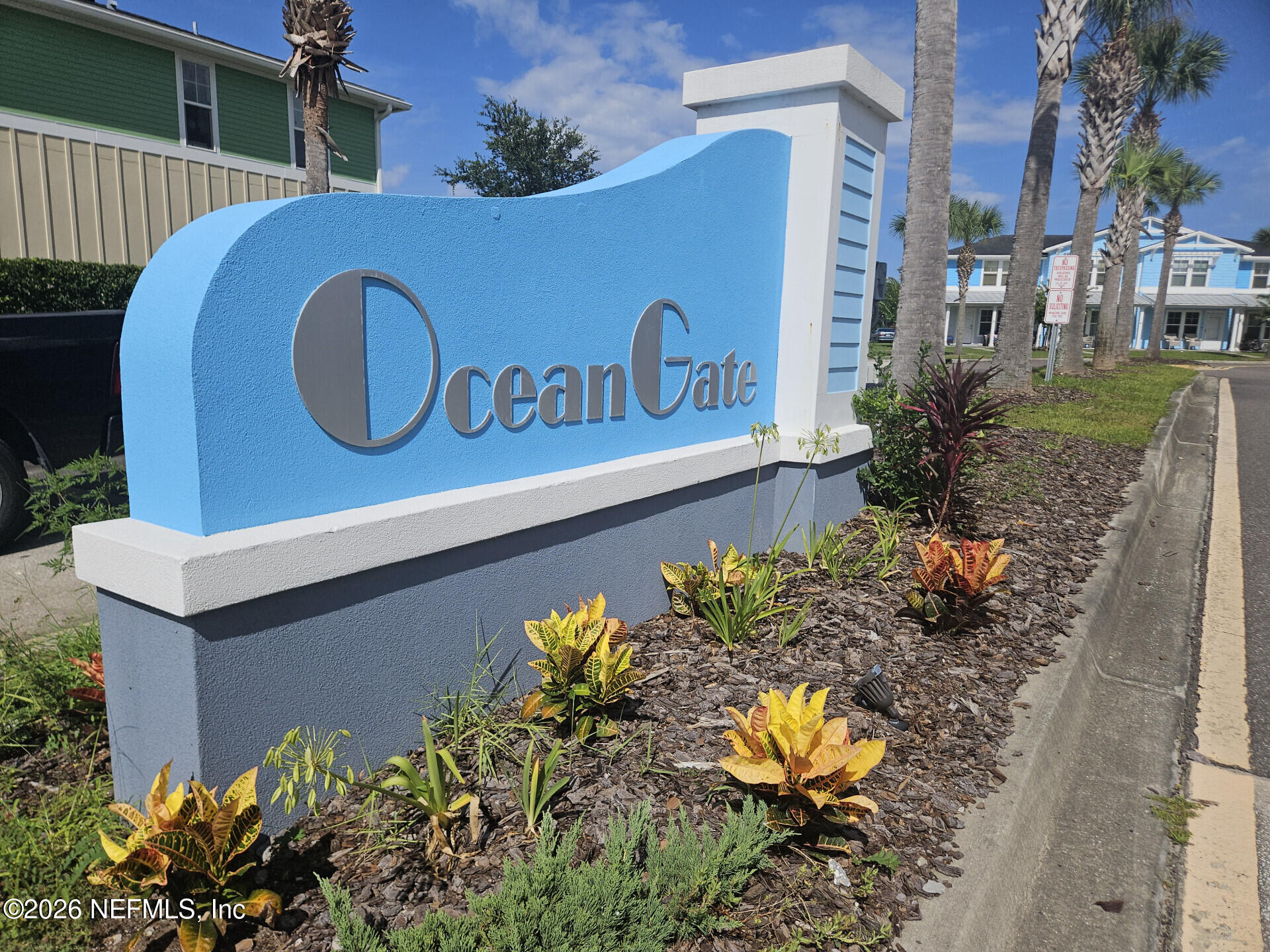 193 Oceangate Dr, Atlantic Beach, FL 32233 photo