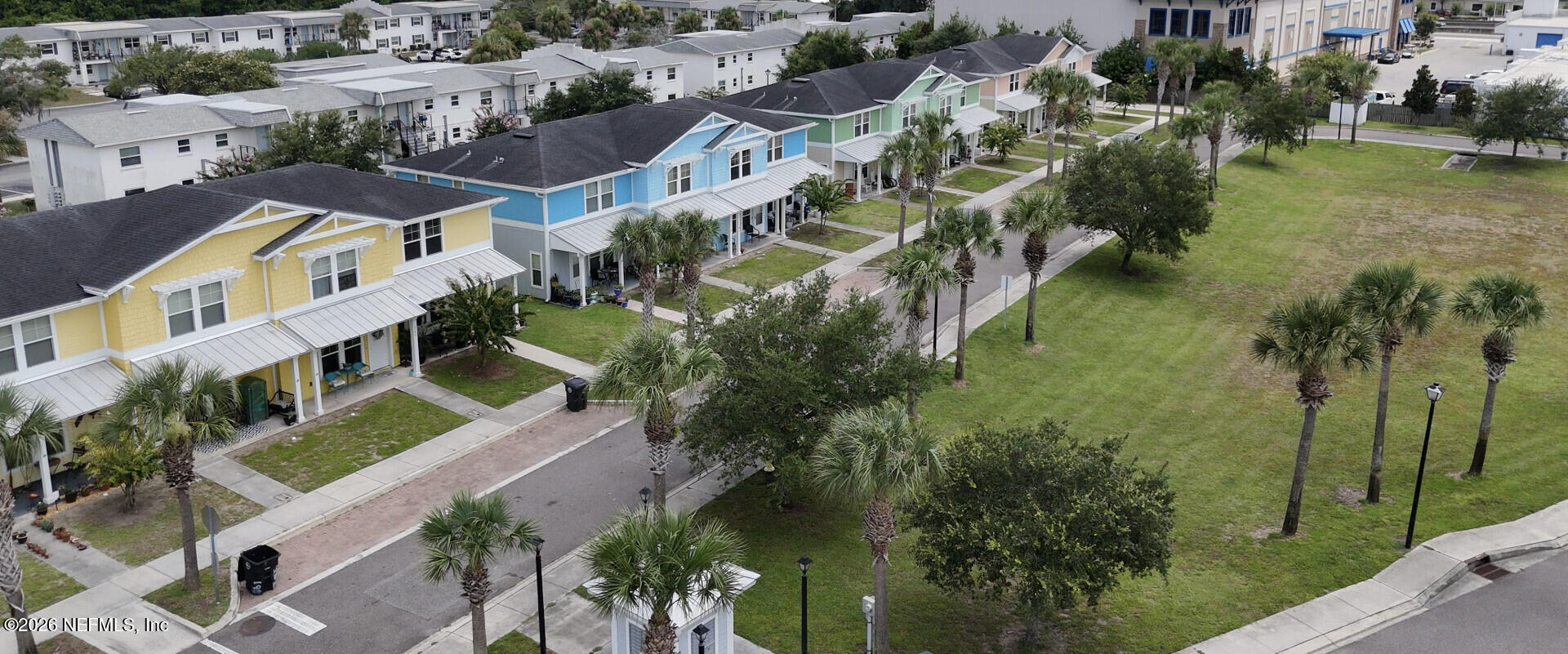 193 Oceangate Dr, Atlantic Beach, FL 32233 photo
