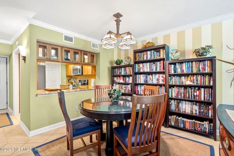 Condominium in Fernandina Beach FL 2123 BEACHWOOD Road 13.jpg