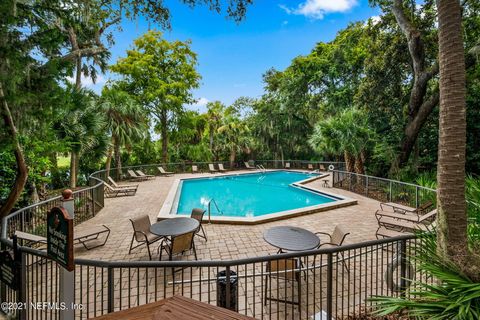 Condominium in Fernandina Beach FL 2123 BEACHWOOD Road 33.jpg
