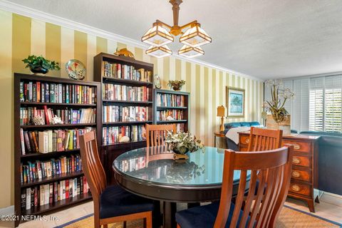 Condominium in Fernandina Beach FL 2123 BEACHWOOD Road 11.jpg