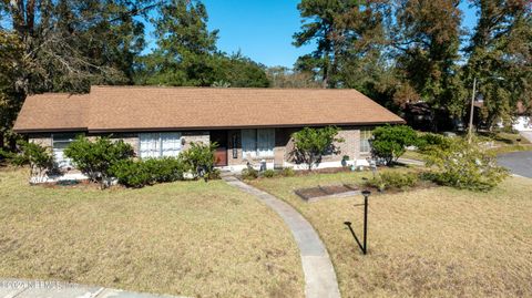 Single Family Residence in Jacksonville FL 8375 COUNTRY CREEK Boulevard.jpg