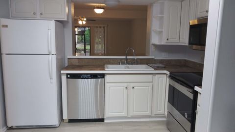 Single Family Residence in Jacksonville FL 7640 LAS PALMAS Way #149 8.jpg